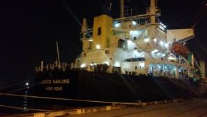 上海港口装船-国际物流